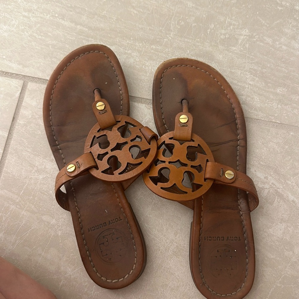 Tory Burch millers brown size 5
